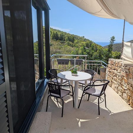 Rural House Pikola With Sea View On Vis Island Villa Komiža Kültér fotó